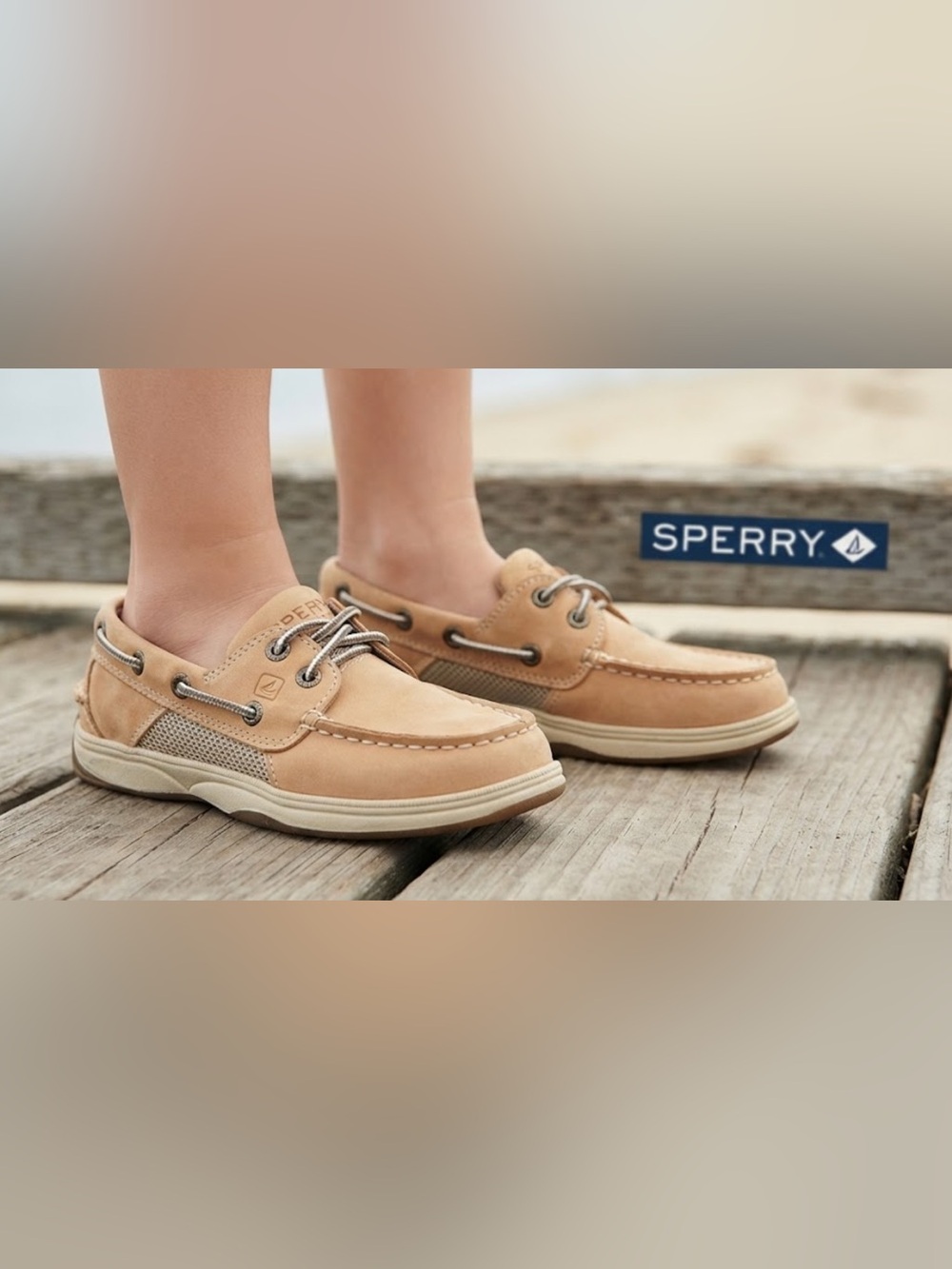 New authentic Sperry Top Sider designer leather boat shoes sz 2 kids display